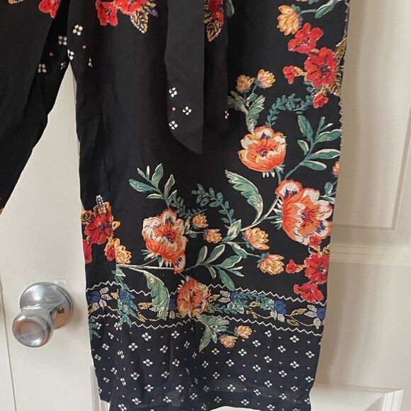 Floral Wide Leg Pants
Blue Rain - Picture 3 of 6